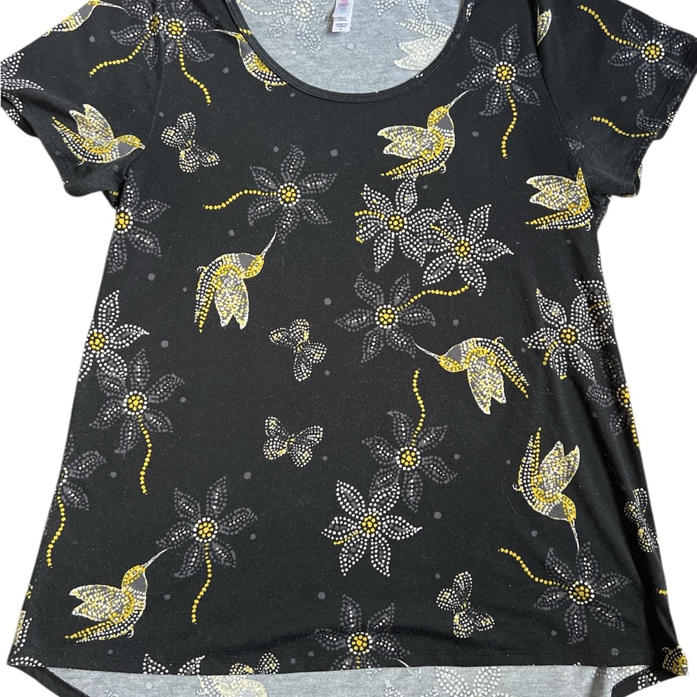 LuLaRoe Women’s Black and Yellow Floral Hummingbird Butterfly Tee Shirt Sz M
